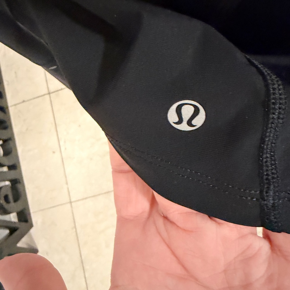 lululemon athletica Black Long Sleeve Top ❤️ Mesh Inserts - NWOT - Picture 7 of 13